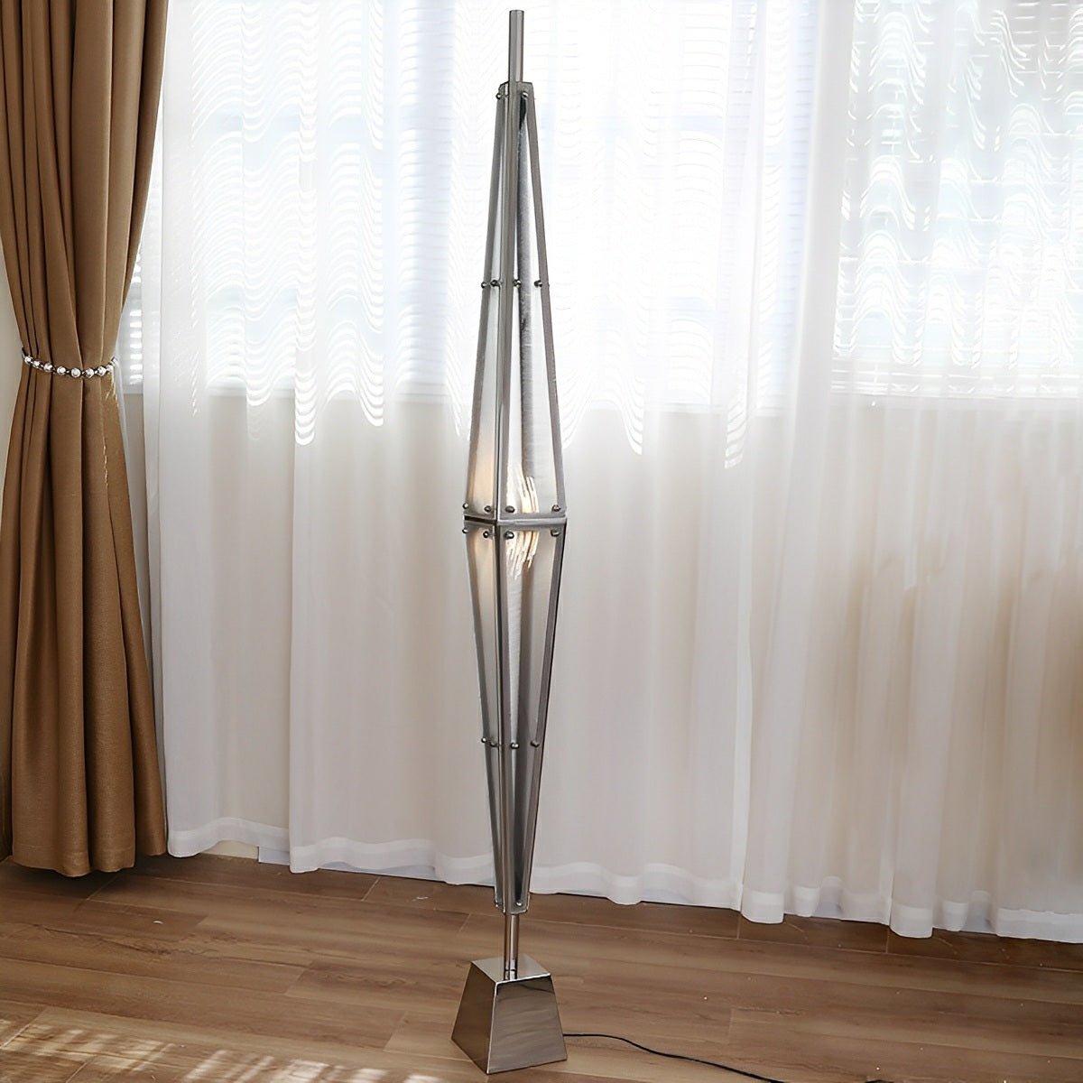 Optie 1: [MERK] LED Vloerlamp Diamant, Dimbaar, Modern Minimalistisch
