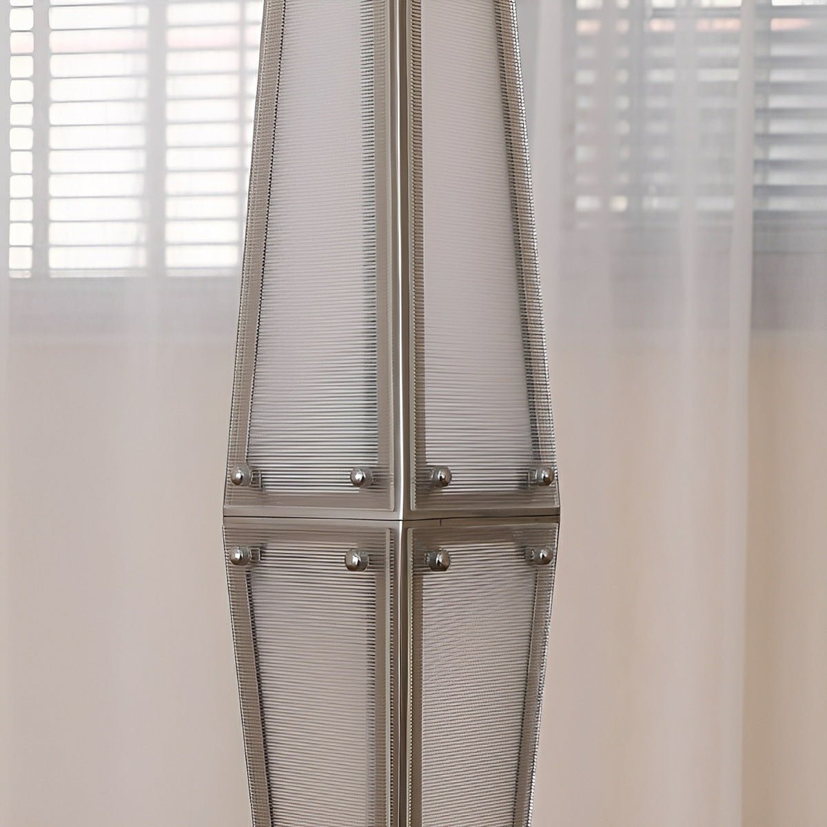 Optie 1: [MERK] LED Vloerlamp Diamant, Dimbaar, Modern Minimalistisch