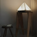 Moderne Piramide LED Tafellamp – Dimbaar, Minimalistisch Design